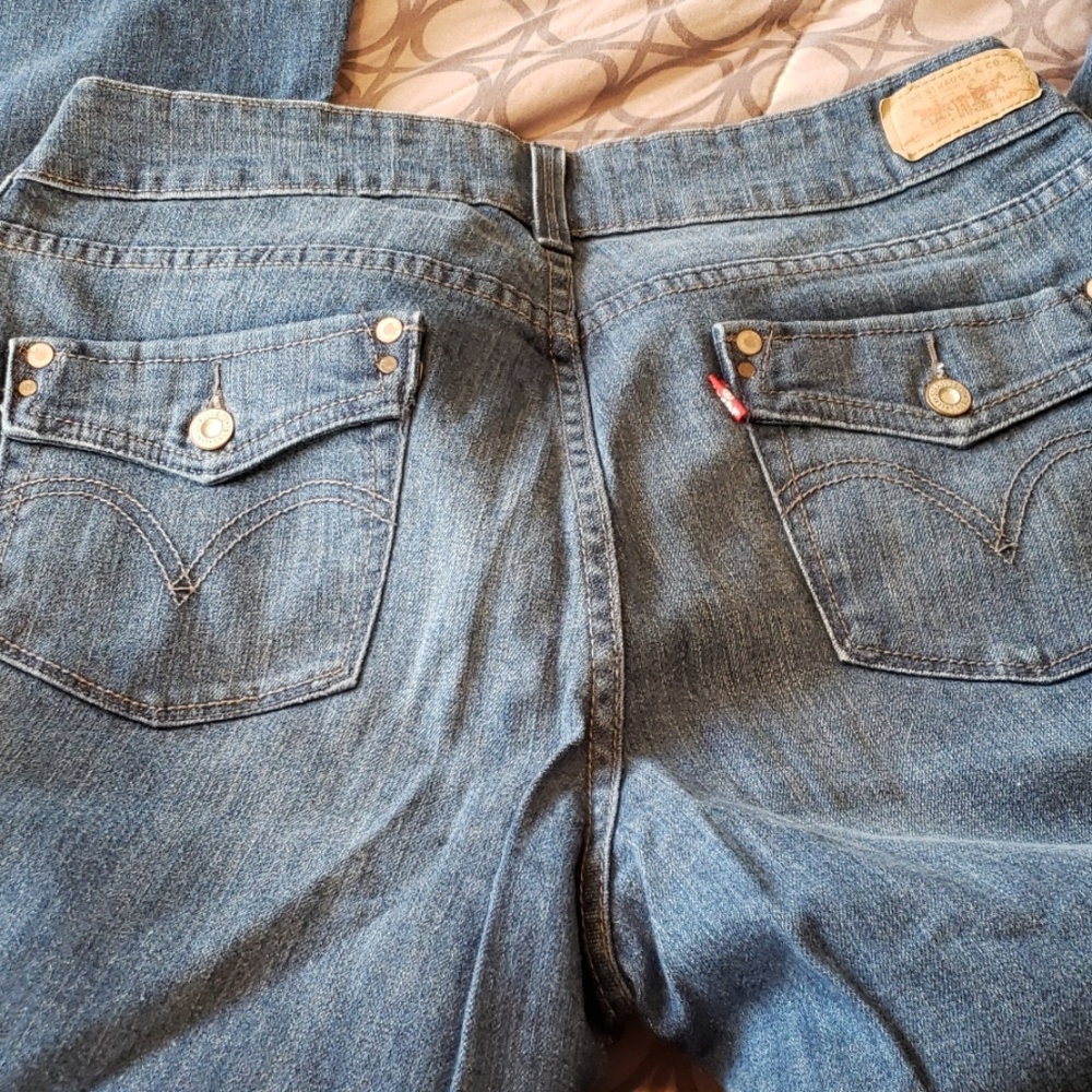 Ladies levi jeans